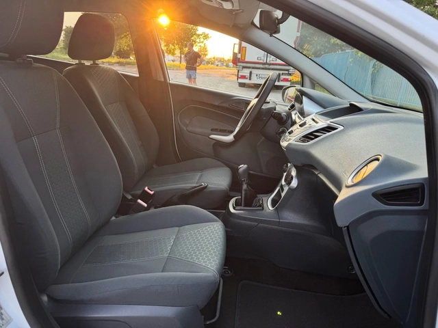 Ford Fiesta 1.6TDCi~90hp~ITALY - автомобили, коли, обяви за нови и употребявани 13
