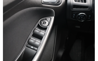 Ford Focus Focus - автомобили, коли, обяви за нови и употребявани 16