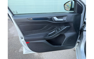 Ford Focus 1.5D - автомобили, коли, обяви за нови и употребявани 6