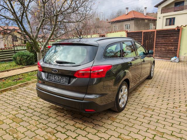 Ford Focus = 1.6= -ГАЗОВА УРЕДБА - автомобили, коли, обяви за нови и употребявани 3