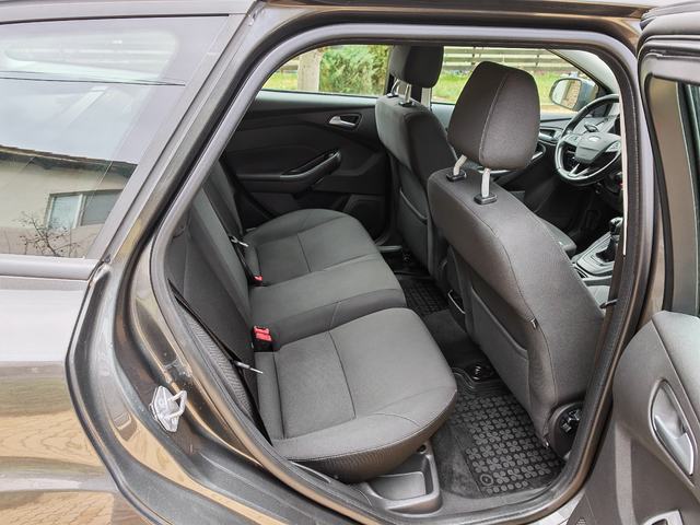 Ford Focus = 1.6= -ГАЗОВА УРЕДБА - автомобили, коли, обяви за нови и употребявани 9