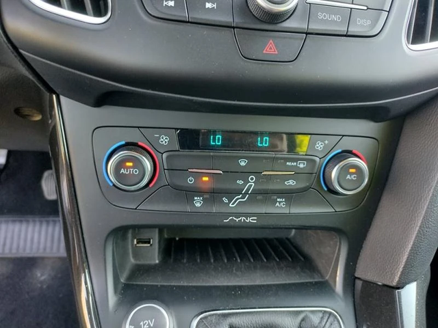 Ford Focus 1, 5TDCI 120ps NAVI - автомобили, коли, обяви за нови и употребявани 10