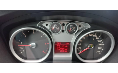 Ford Focus 1, 6d 109ps Ghia - автомобили, коли, обяви за нови и употребявани 10