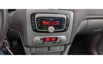 Ford Focus 1, 6d 109ps Ghia - автомобили, коли, обяви за нови и употребявани 11