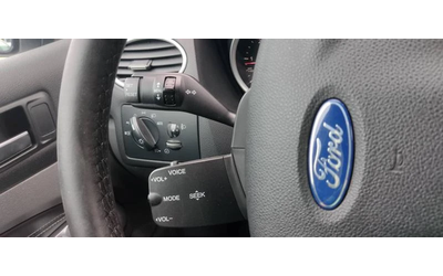 Ford Focus 1, 6d 109ps Ghia - автомобили, коли, обяви за нови и употребявани 9