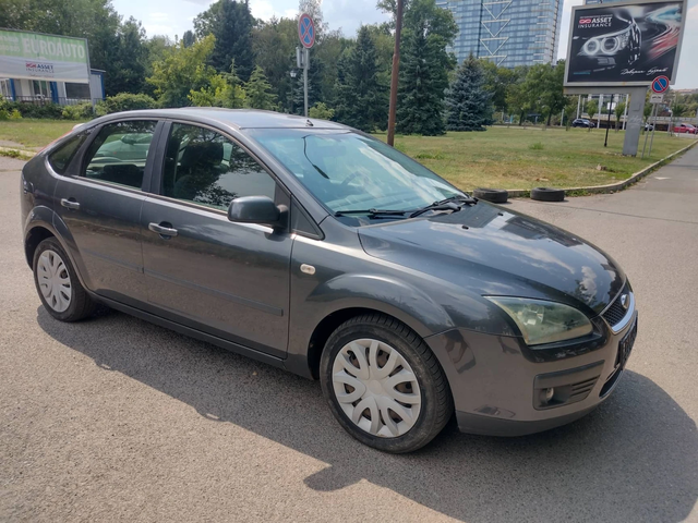 Ford Focus 1,6d 90ps KLIMA - автомобили, коли, обяви за нови и употребявани 1