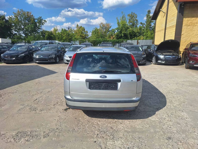 Ford Focus 1.6 tdi Италия - автомобили, коли, обяви за нови и употребявани 7