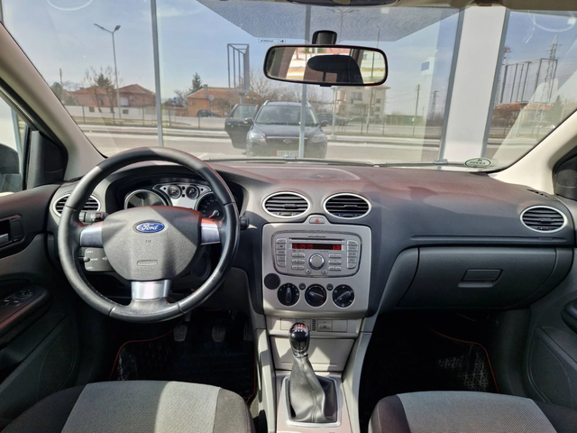 Ford Focus 1.8 / 125 к.с. - автомобили, коли, обяви за нови и употребявани 12