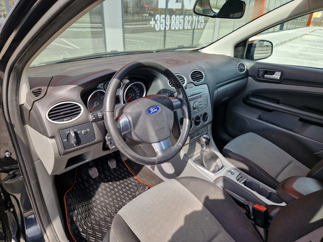 Ford Focus 1.8 / 125 к.с. - автомобили, коли, обяви за нови и употребявани 8