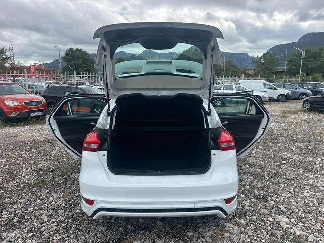 Ford Focus 1.5TDCI 120kc ST-LINE - автомобили, коли, обяви за нови и употребявани 15