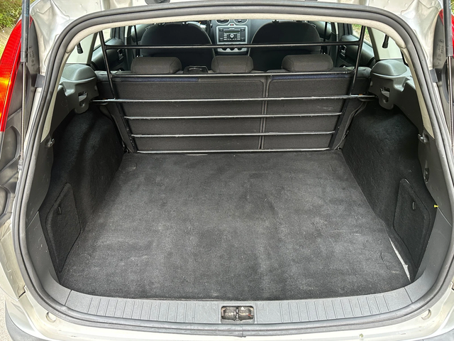 Ford Focus 1.6TDCi/90 - автомобили, коли, обяви за нови и употребявани 12