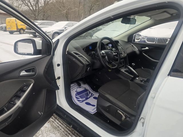 Ford Focus 1.6tdci 95к.с Titanium - автомобили, коли, обяви за нови и употребявани 10