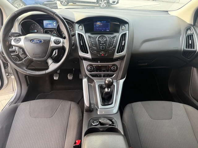 Ford Focus 1.6TDCI Titanium - автомобили, коли, обяви за нови и употребявани 11