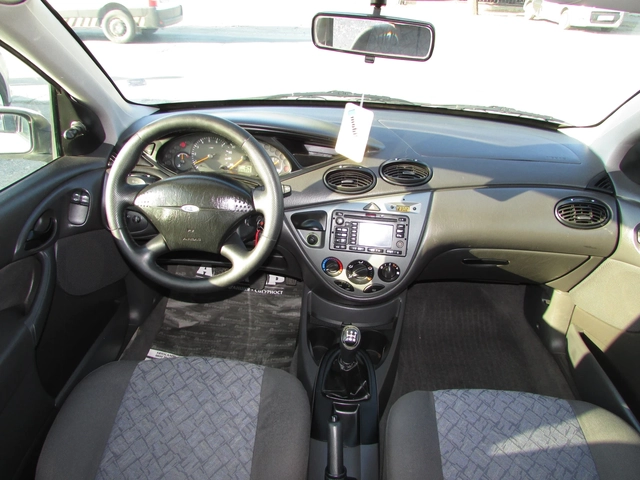 Ford Focus 1.6i EURO3 - автомобили, коли, обяви за нови и употребявани 6