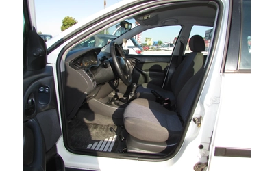 Ford Focus 1.6i EURO3 - автомобили, коли, обяви за нови и употребявани 7