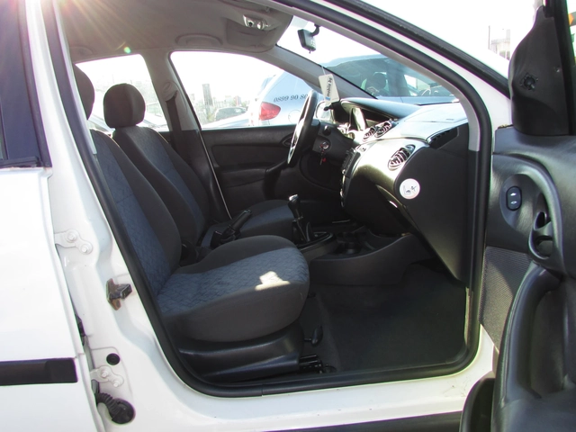 Ford Focus 1.6i EURO3 - автомобили, коли, обяви за нови и употребявани 9