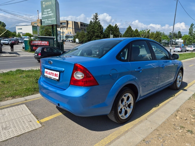 Ford Focus 1.6i - автомобили, коли, обяви за нови и употребявани 4