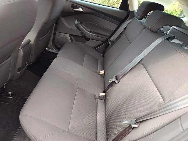 Ford Focus 1.5D - автомобили, коли, обяви за нови и употребявани 11