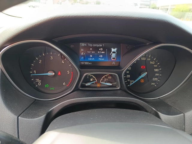 Ford Focus 1.5D - автомобили, коли, обяви за нови и употребявани 12