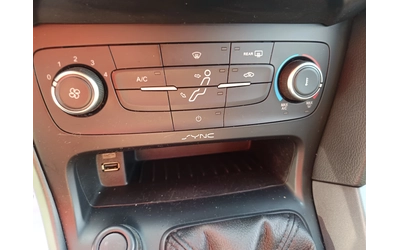 Ford Focus 1.5D - автомобили, коли, обяви за нови и употребявани 14