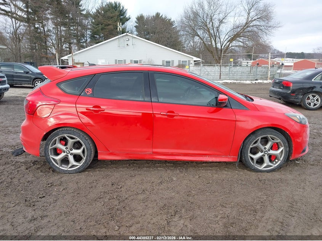 Ford FOCUS ST 2.0L I-4 DI, DOHC, VVT, TURBO, 252HP Front Wheel Drive - автомобили, коли, обяви за нови и употребявани 12