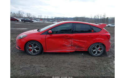 Ford FOCUS ST 2.0L I-4 DI, DOHC, VVT, TURBO, 252HP Front Wheel Drive - автомобили, коли, обяви за нови и употребявани 13