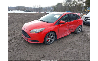 ford-focus-st-2-0l-i-4-di-dohc-vvt-turbo-252hp-front-wheel-drive - 1
