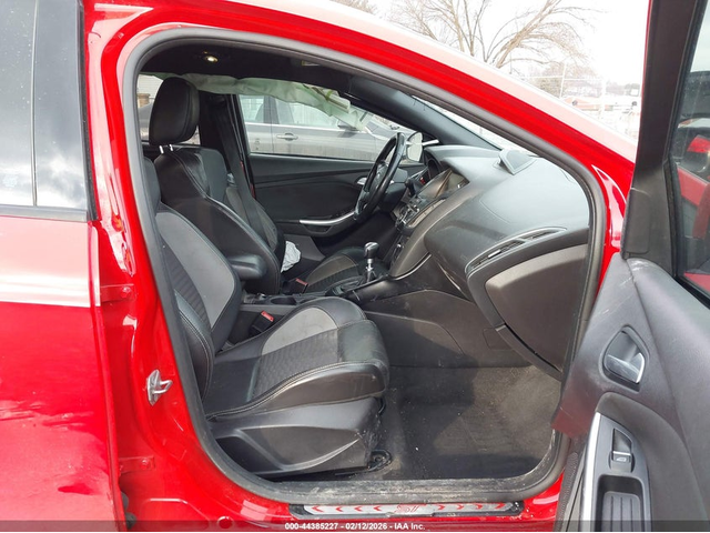 Ford FOCUS ST 2.0L I-4 DI, DOHC, VVT, TURBO, 252HP Front Wheel Drive - автомобили, коли, обяви за нови и употребявани 4