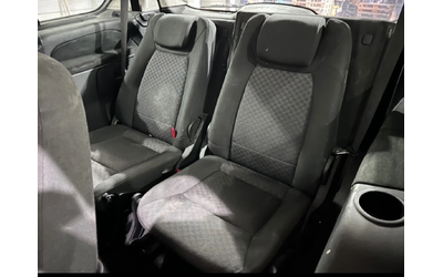 Ford Galaxy 7 места - автомобили, коли, обяви за нови и употребявани 12