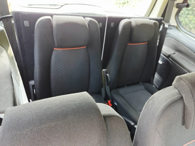 Ford Galaxy 1, 800TDCI - автомобили, коли, обяви за нови и употребявани 11