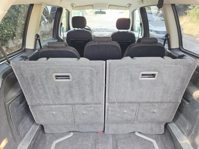 Ford Galaxy 1, 800TDCI - автомобили, коли, обяви за нови и употребявани 12