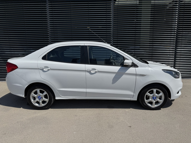 Ford  KA PLUS 1.2 TIVCT 85hp BVM5 E6 - автомобили, коли, обяви за нови и употребявани 3