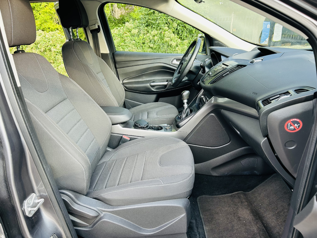 Ford Kuga 2.0d - автомобили, коли, обяви за нови и употребявани 12