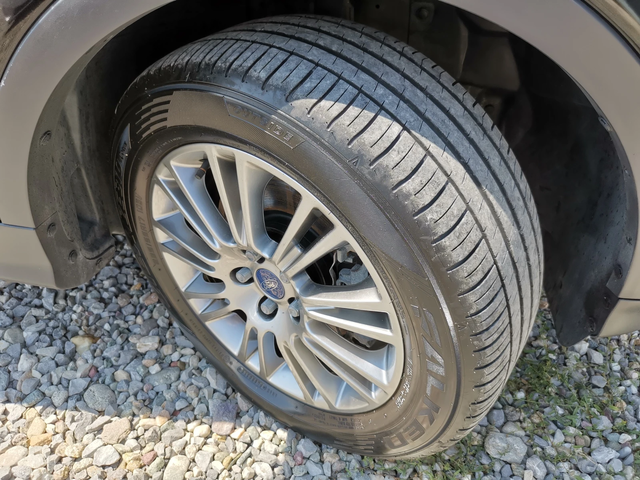 Ford Kuga 2.0d Auto 4x4 - автомобили, коли, обяви за нови и употребявани 11