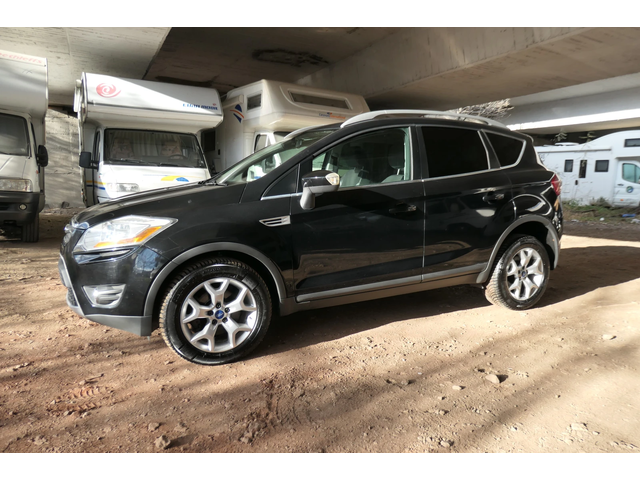 Ford Kuga 2.0TDCI 4x4 163к TITANIUM KEYLESS XENON FULL - автомобили, коли, обяви за нови и употребявани 4