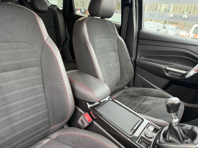 Ford Kuga 2.0TDCI 4x4 ST Line ITALY TOP ! 154000KM ! - автомобили, коли, обяви за нови и употребявани 12