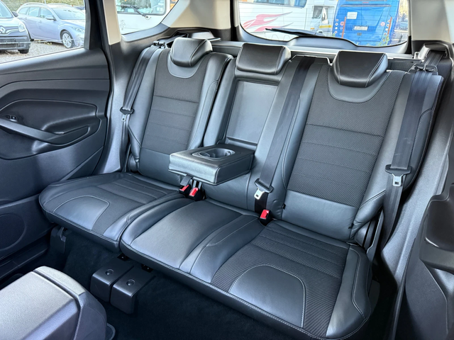 Ford Kuga 2.0 TDCi 4x4 * * СЕРВИЗНА КНИЖКА* * - автомобили, коли, обяви за нови и употребявани 9