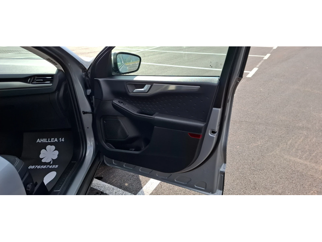 Ford Kuga 2.0 190kc Digital  Led  4x4 Swiss - автомобили, коли, обяви за нови и употребявани 6