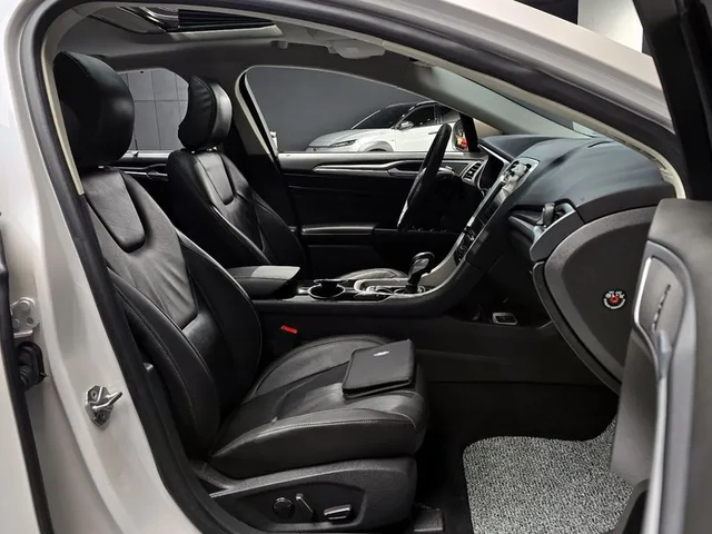 Ford Mondeo 2.0 TDCI - автомобили, коли, обяви за нови и употребявани 9