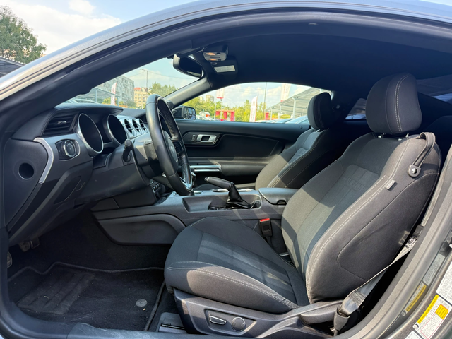 Ford Mustang GT - автомобили, коли, обяви за нови и употребявани 9