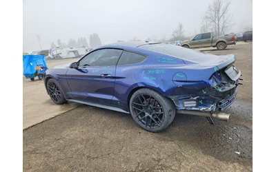ford-mustang-2-3l-4-rear-wheel-drive - 2
