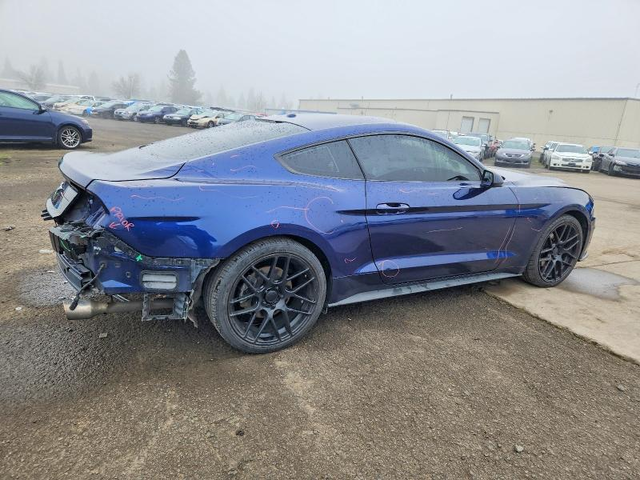 Ford Mustang 2.3L 4 Rear-wheel drive - автомобили, коли, обяви за нови и употребявани 3