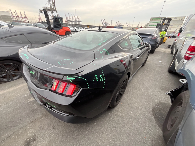 Ford Mustang GT / ОЧАКВАН ВНОС - автомобили, коли, обяви за нови и употребявани 5