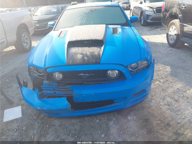 Ford Mustang GT PREMIUM / РЪЧКА - автомобили, коли, обяви за нови и употребявани 1