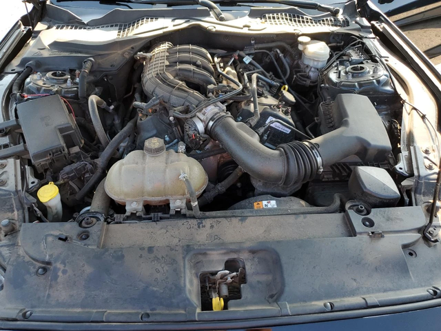 Ford Mustang V6 - автомобили, коли, обяви за нови и употребявани 10