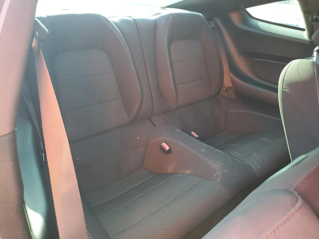 Ford Mustang V6 - автомобили, коли, обяви за нови и употребявани 9