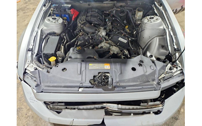 Ford Mustang 3.7L 6 Rear-wheel drive - автомобили, коли, обяви за нови и употребявани 11