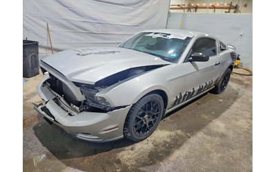 ford-mustang-3-7l-6-rear-wheel-drive - 1