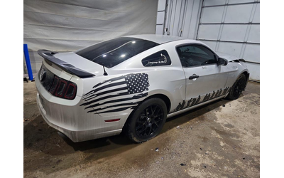 ford-mustang-3-7l-6-rear-wheel-drive - 3