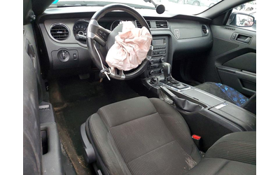 Ford Mustang 3.7L 6 Rear-wheel drive - автомобили, коли, обяви за нови и употребявани 8